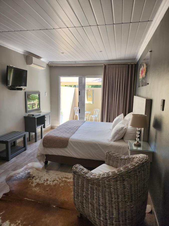 Schnehage Self Catering Apartment บลูมฟอนเทน ภายนอก รูปภาพ